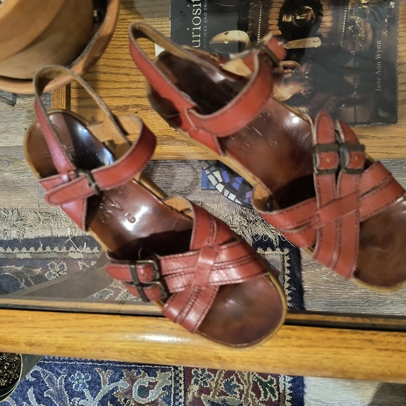 Vintage 1970s Famolare Sandals Wavy Wedge Sandal Get There Burnt Orange 6.5 M - Picture 5 of 9